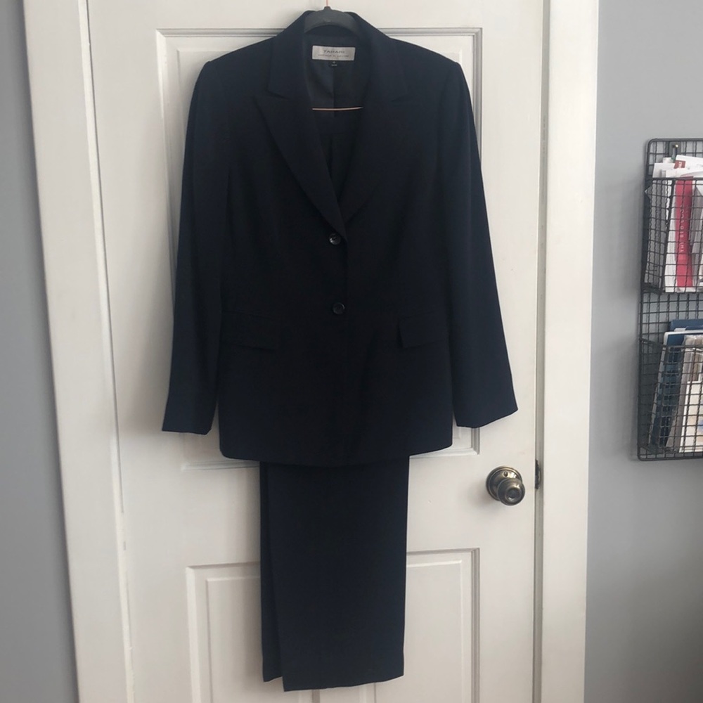2 piece Tahari pantsuit